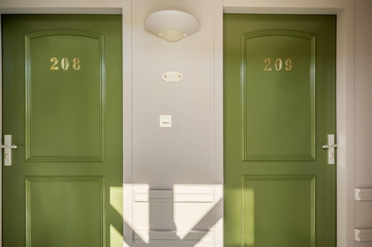 Hotel Newport ヴィルフランシュ・シュル・ソーヌ エクステリア 写真