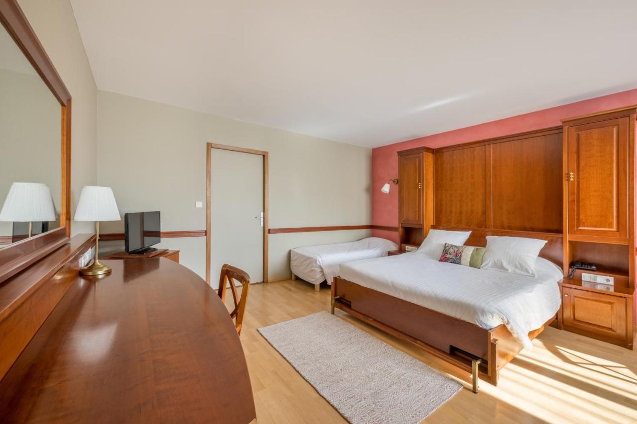 Hotel Newport ヴィルフランシュ・シュル・ソーヌ エクステリア 写真